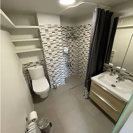 Apartment Cosy At Center